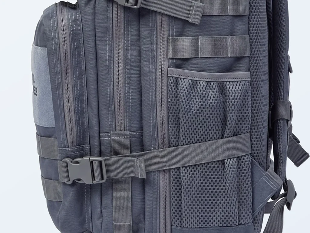 Gym Backpack: Bottle outside, gear stays dry
